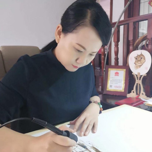 【工美集专访】黑龙江烙画艺术家许艳：宣纸上的“烙印”
