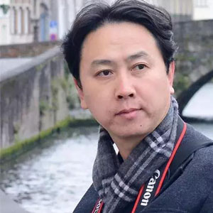李迅