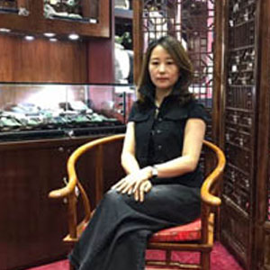 栾丽霞