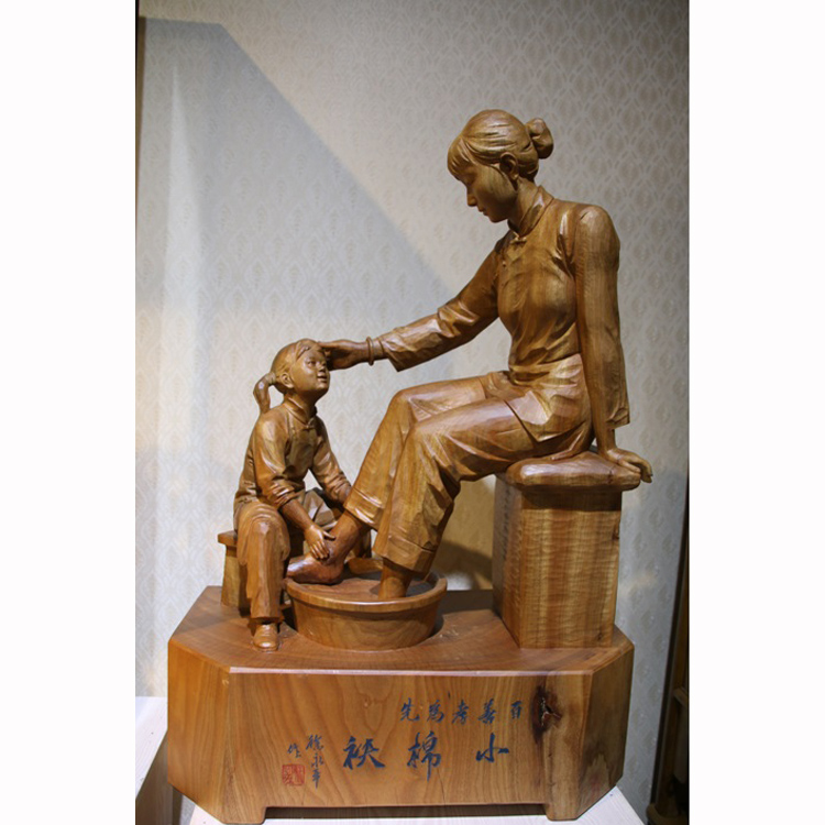 徐永平圆雕《小棉袄》