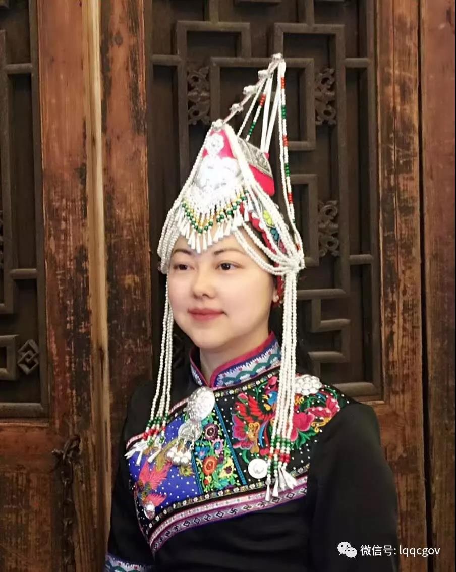 坚守匠心砥砺前行雷慧仙作品欣赏