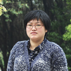 周益芳