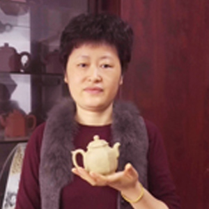 陈依群