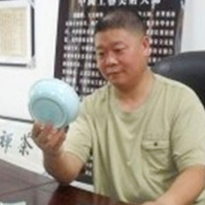 周明亮
