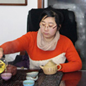 周莹