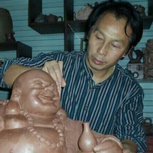 李利宏