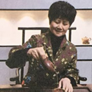 周梅华