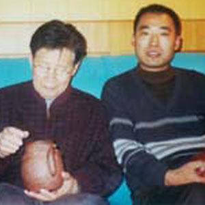 秦峻