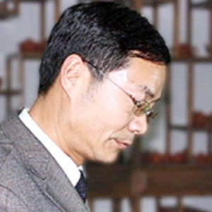 张小伟
