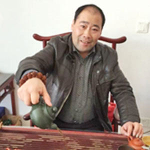 吕建华