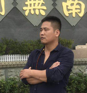 张诗伟