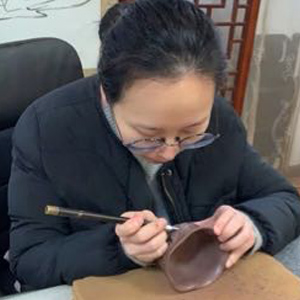 李雯