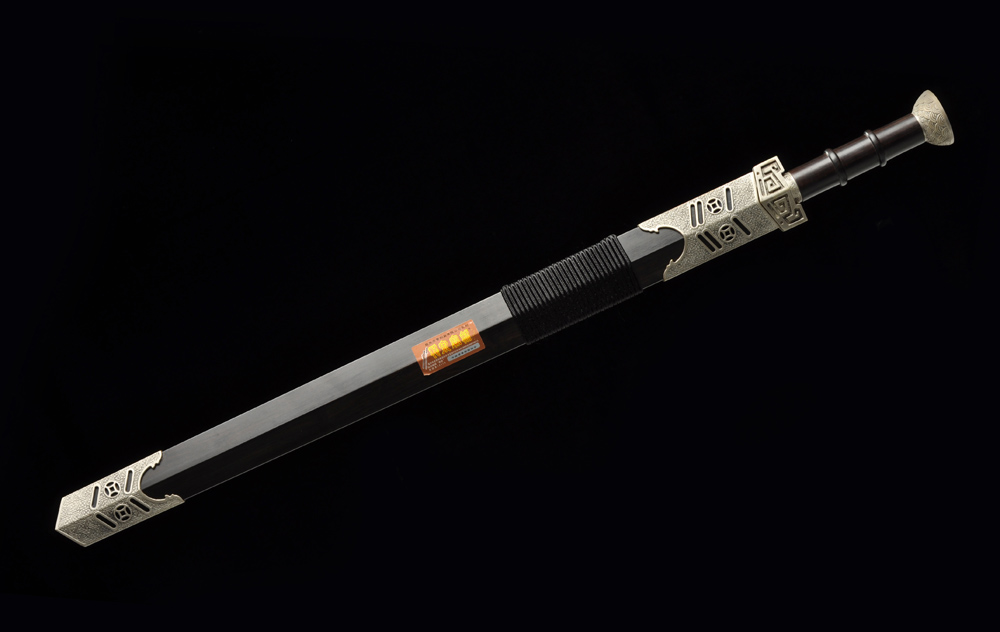 张叶胜龙泉宝剑百辟汉剑作品简介