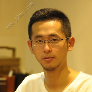 李亮