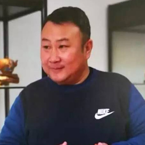 肖巍