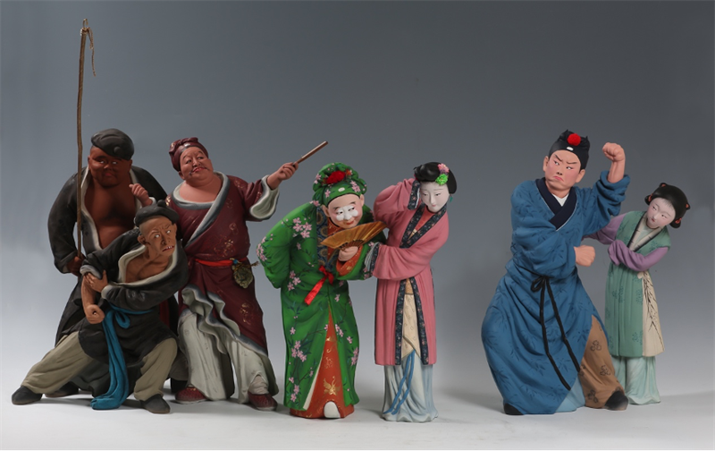 展讯首批国家非遗泥人张亮相中国美术馆