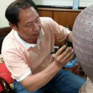【工美集专访】安徽省工艺美术大师戴李平：巧手夺造化，齿尊道弥远